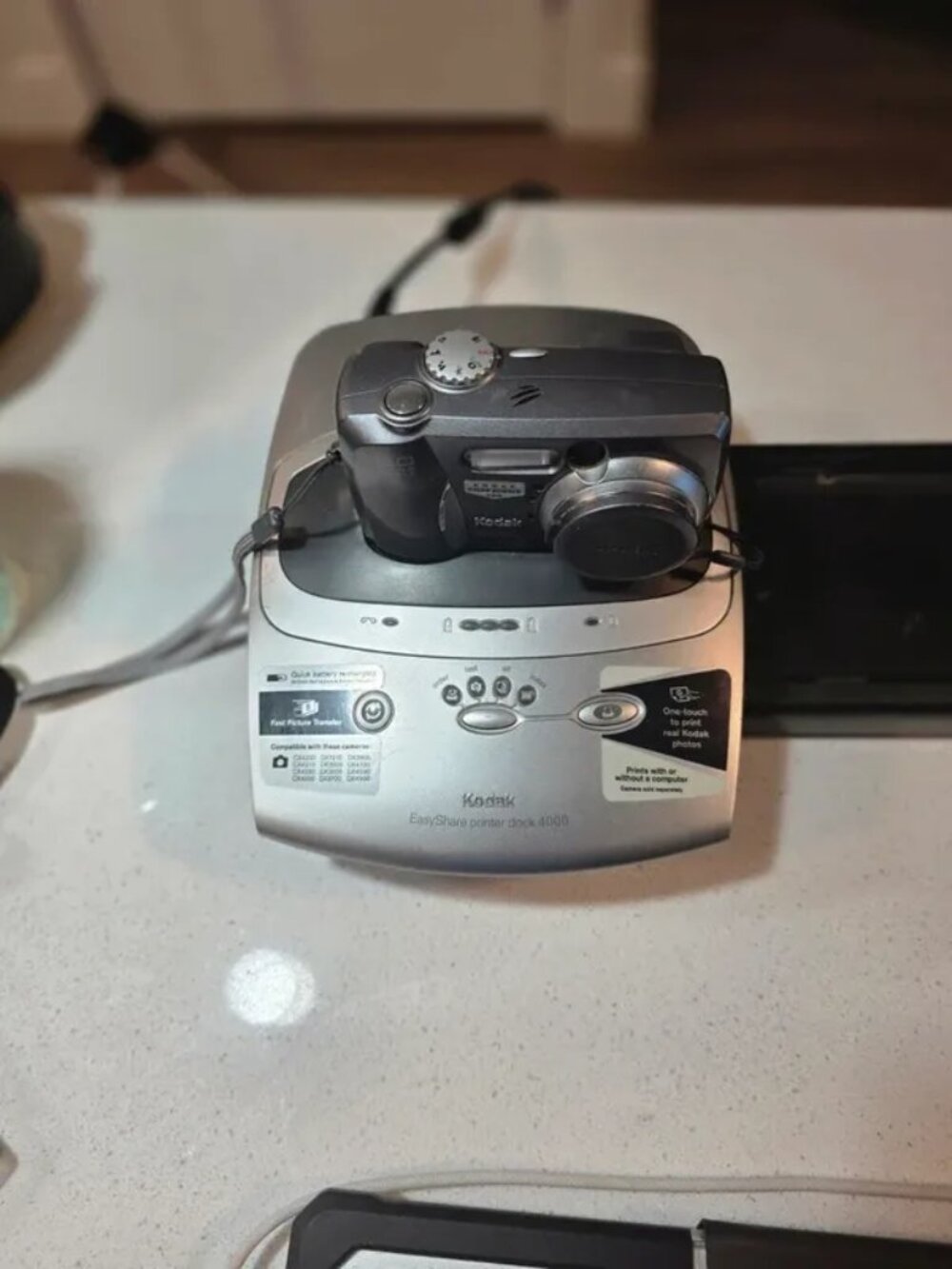 Kodak EasyShare DX4530 5. 0pium0MP Digital Camera - Gray - Picture 2 of 12